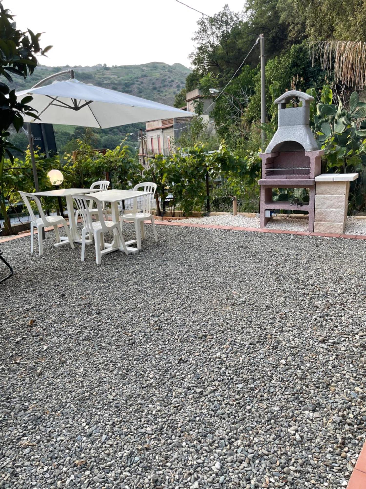 Le Maioliche Villa Saponara Buitenkant foto